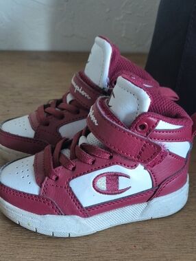 Champion Kids High-Top Sneakers in Burgundy and White